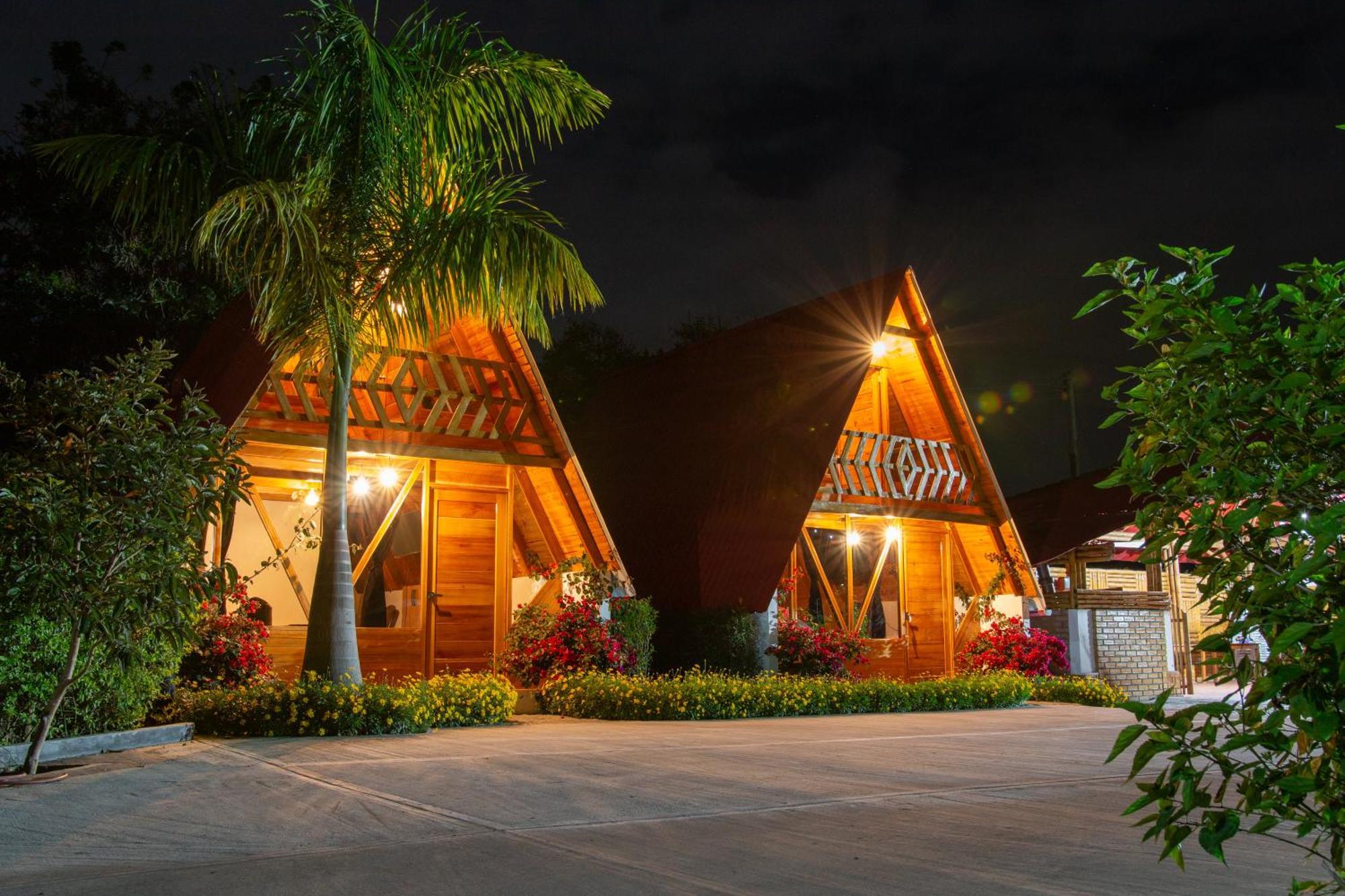 Cabanas Amalu San Agustin  Ngoại thất bức ảnh